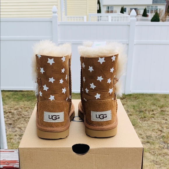 UGG Bailey button II Starlight - Picture 4 of 7